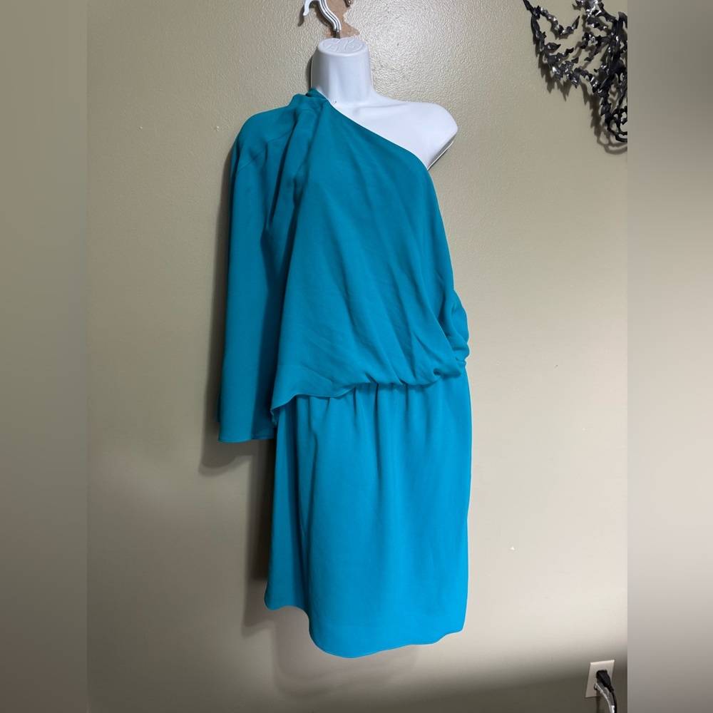 Trina Turk Amal One-shoulder Cape-Sleeve Minidress. Size 16. NWT